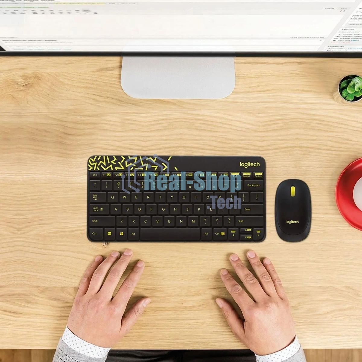Комплект клавиатура + мышь Logitech Wireless Desktop MK240 Nano черный Retail Combo