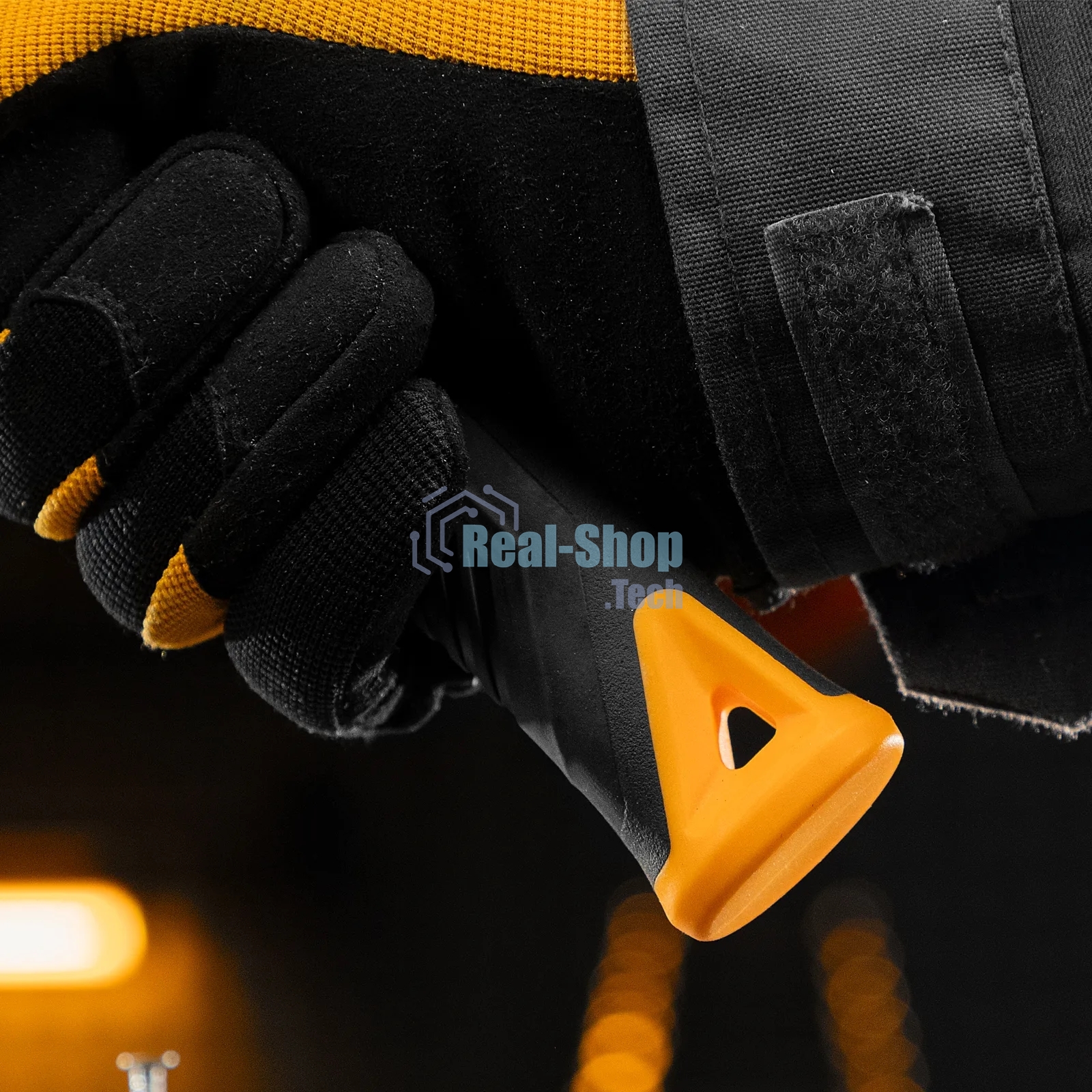 Молоток слесарный Denzel 300 г, кованый, фибергласовая рукоятка c TPR покрытием