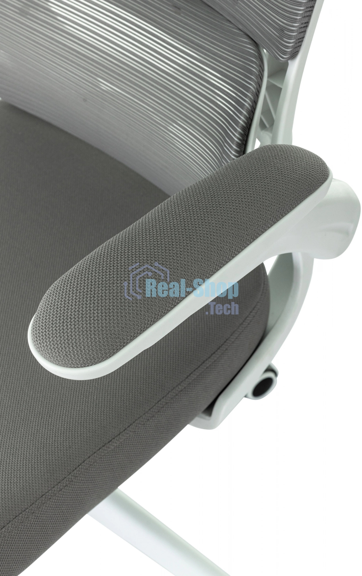 Кресло руководителя Бюрократ Sigma WH 1 серый, сетка/ткань, крестов. пластик, пластик белый