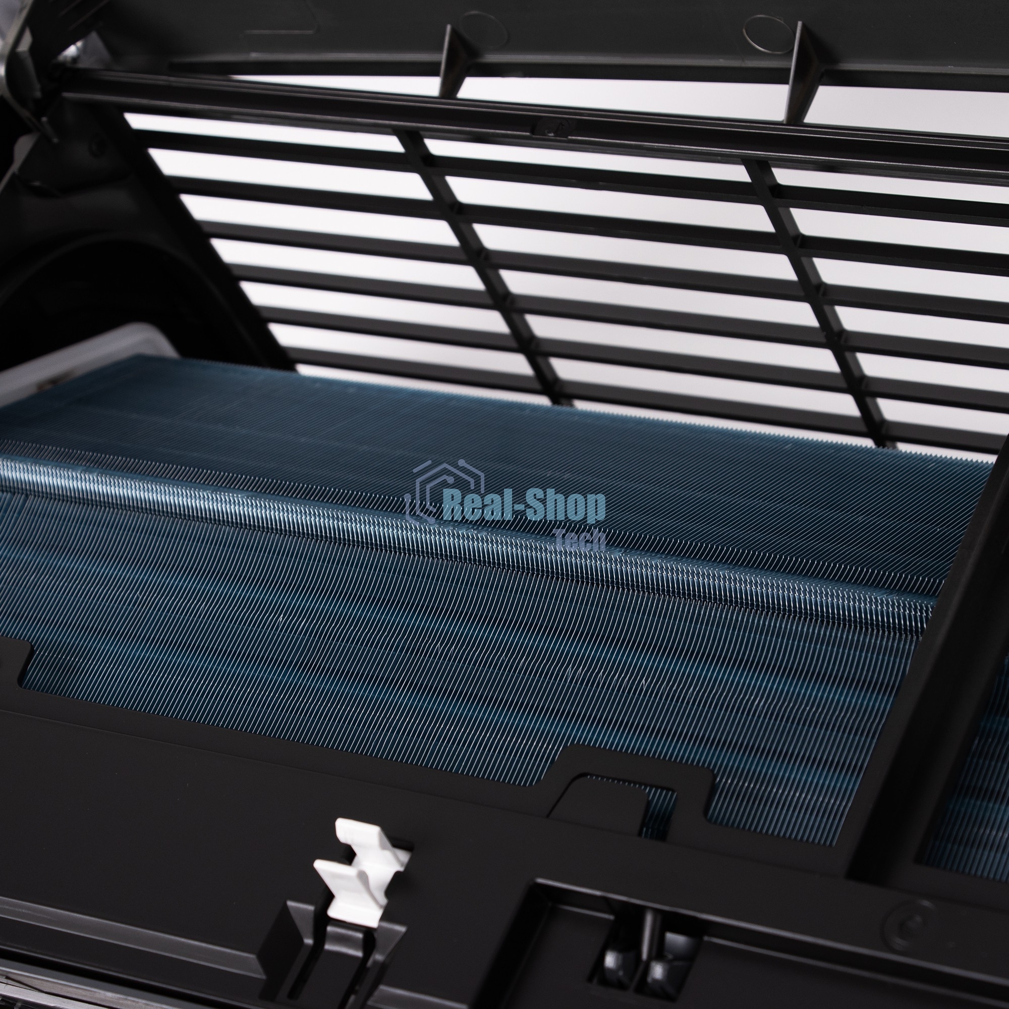 Внутренний блок сплит-системы Ballu BSPI/in-10HN8/BL/EU инвертор, 10000 BTU, 27 м², 21 дБ, охлаждение, обогрев, осушение, черный