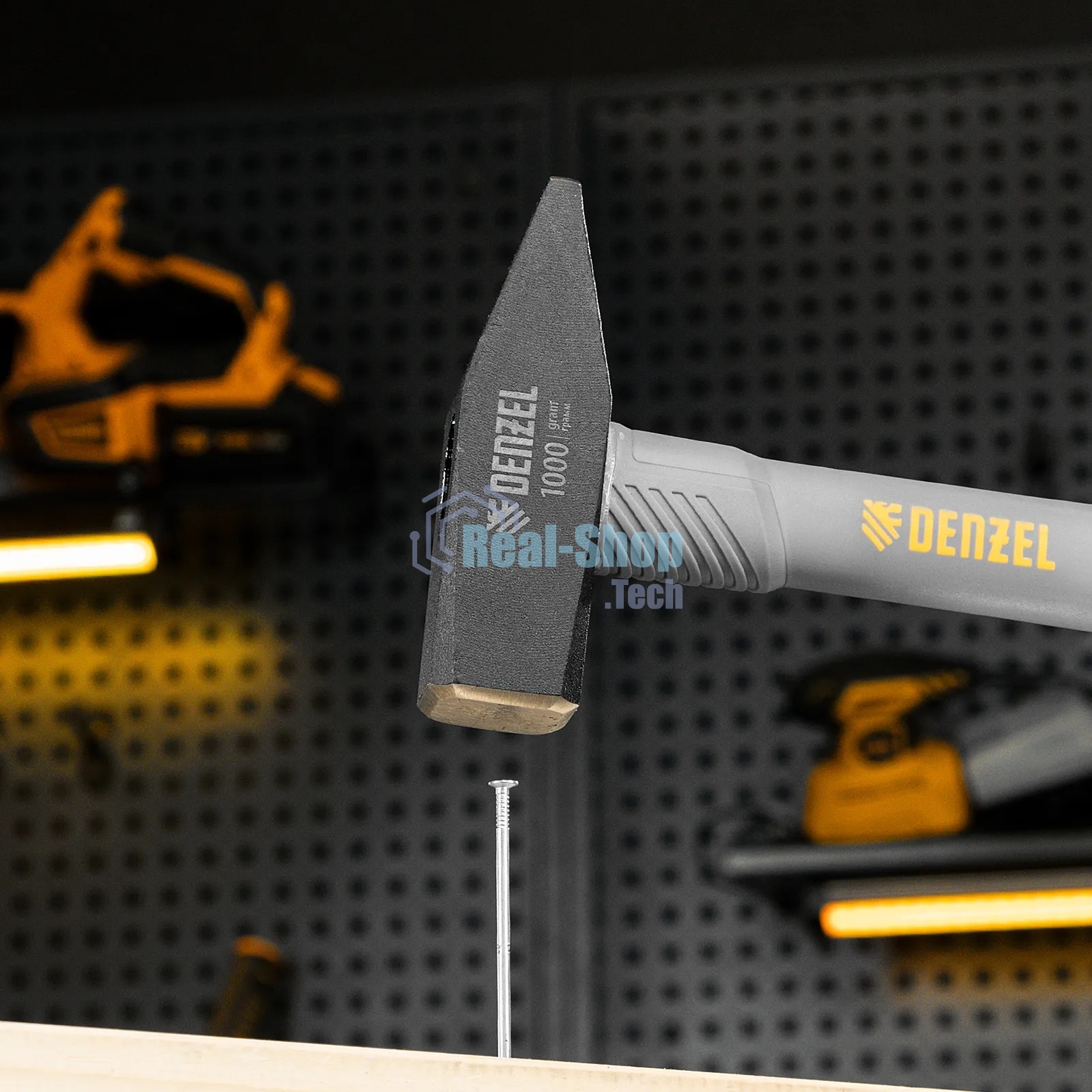 Молоток слесарный Denzel 1000 г, кованый, фибергласовая рукоятка c TPR покрытием