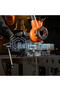 Тиски слесарные Denzel BVH-150 150 мм, поворотные, стальная направляющая, с наковальней