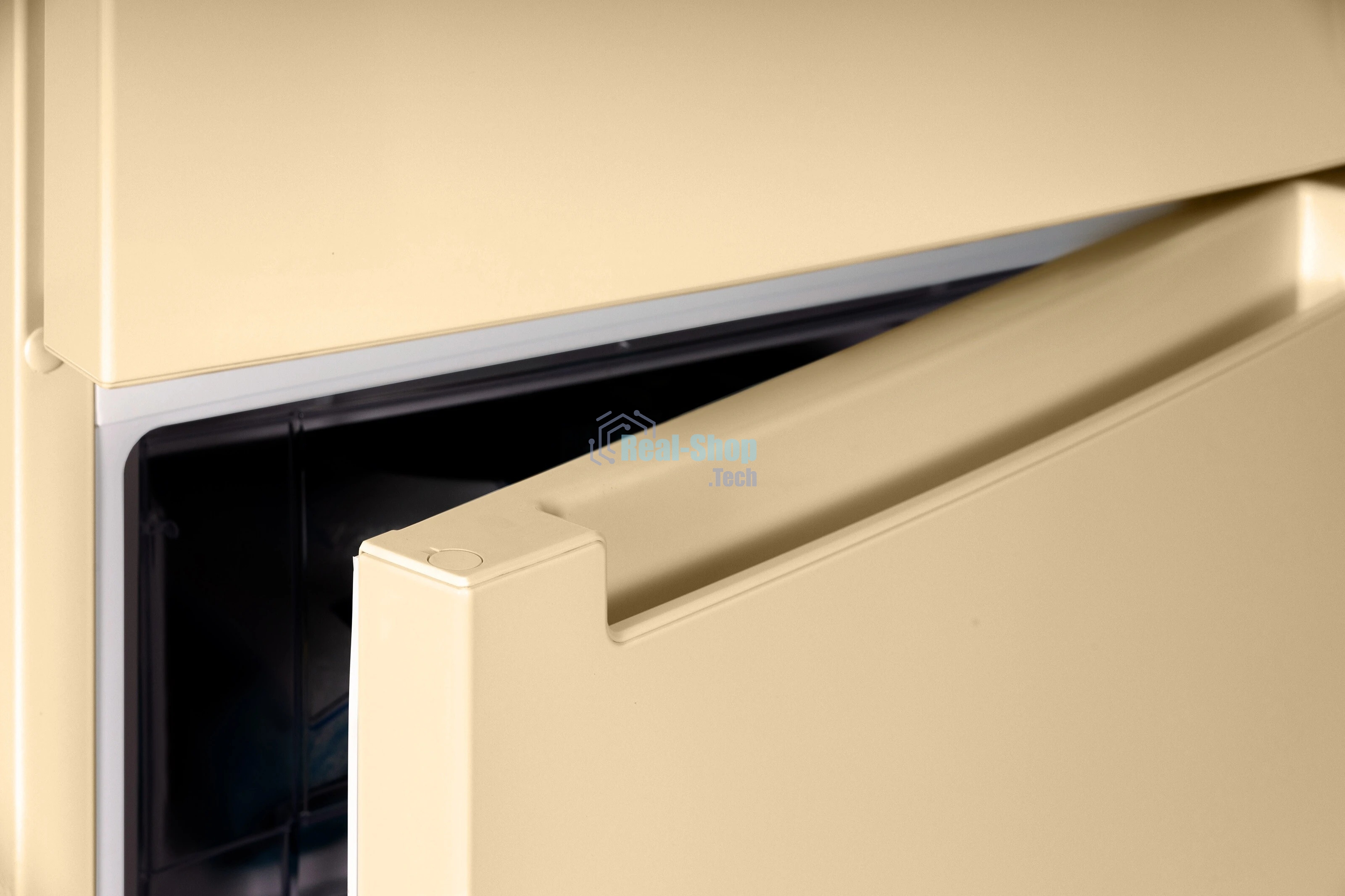 Холодильник Nordfrost NRB 152 E бежевый двухкамерный 205/115 л морозилка снизу