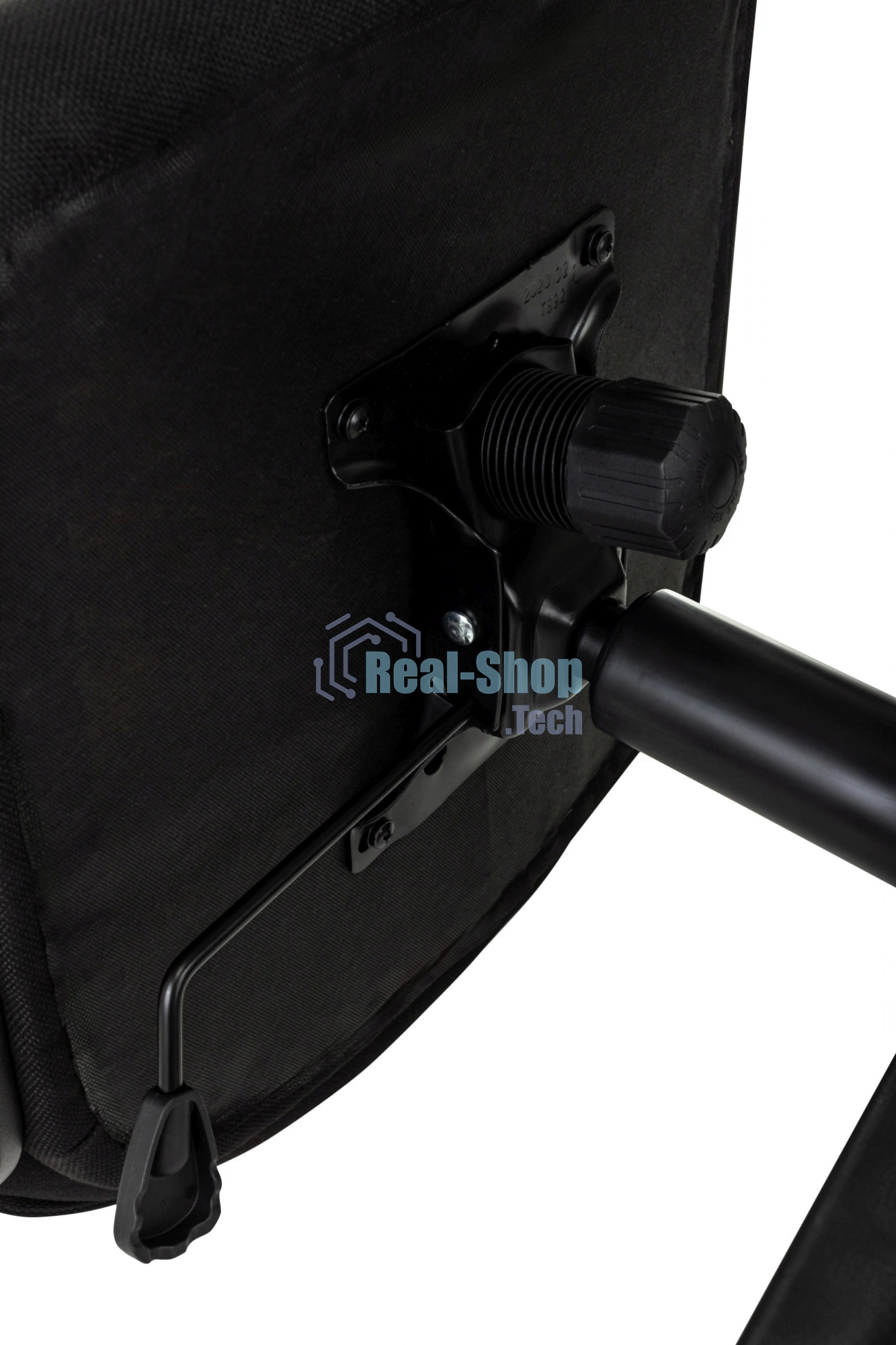 Кресло руководителя Бюрократ CH 002 Fabric 3C11 черный, крестов. пластик