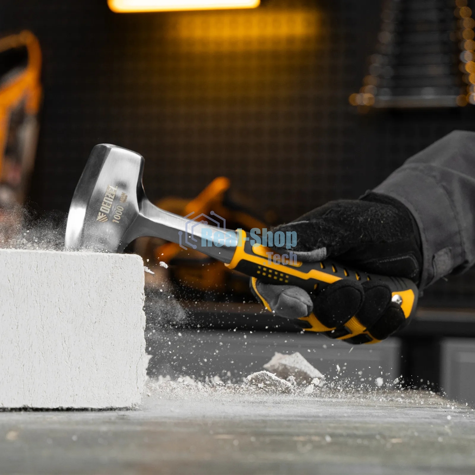 Кувалда Denzel 1 кг, цельнометаллическая, двухкомпонентная рукоятка