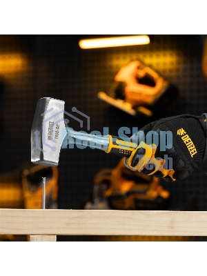 Кувалда Denzel 1,5 кг, цельнометаллическая, двухкомпонентная рукоятка