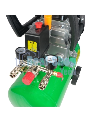 Компрессор КАЛИБР КМК-1600/24У 1.6кВт 8атм 24л 198л/мин 2выхода