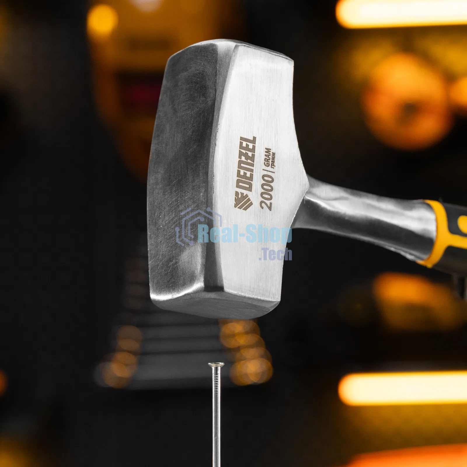 Кувалда Denzel 2 кг, цельнометаллическая, двухкомпонентная рукоятка