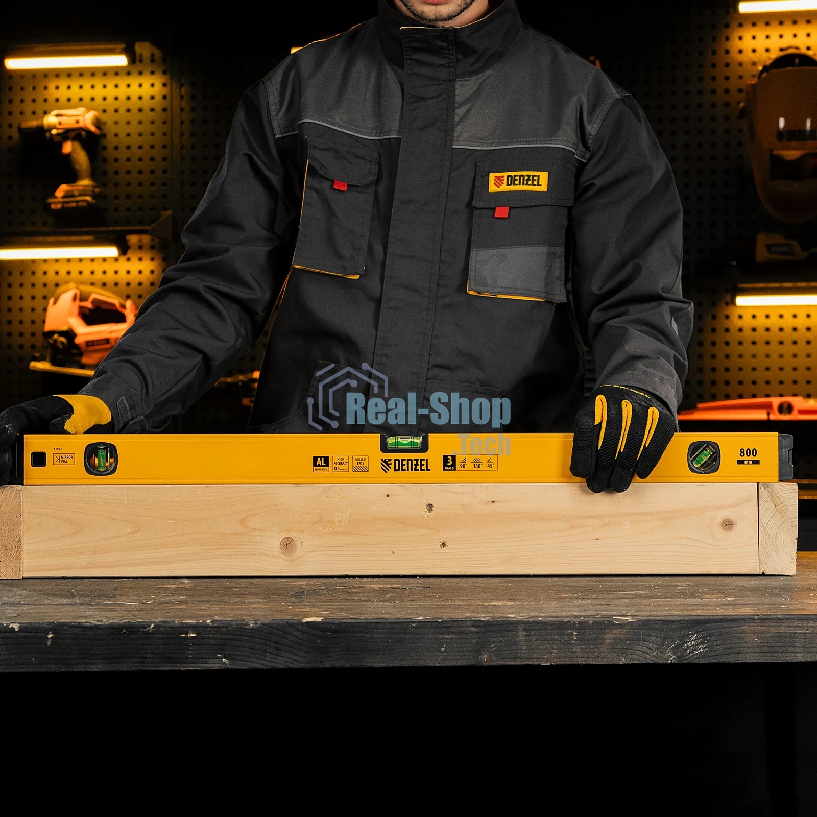 Уровень алюминиевый Denzel 33692 магнит., фрезерованный, 3 глазка (1 зеркал.), 0,5 мм/м, 800 мм