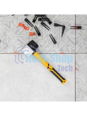 Киянка резиновая Denzel 450 г, черно-белая, фибергласовая рукоятка c TPR покрытием