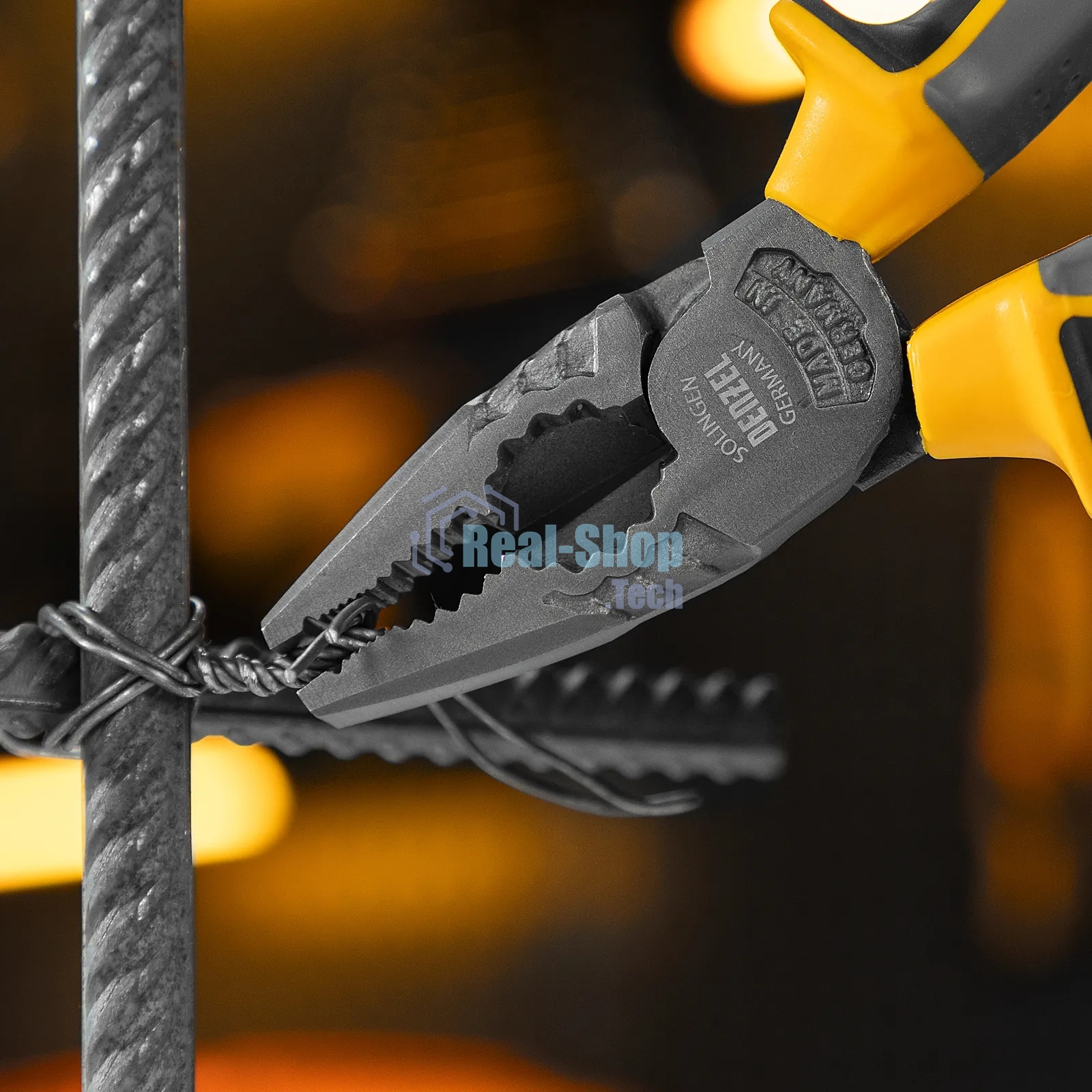 Плоскогубцы комбинированные Denzel 205 мм, трехкомпонентные рукоятки