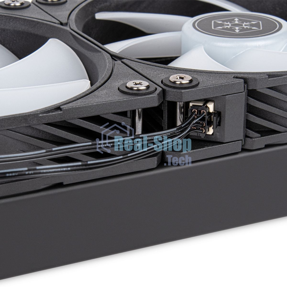 Система жидкостного охлаждения Silverstone SST-NP360-ARGb G53NP360ARGb020 черный