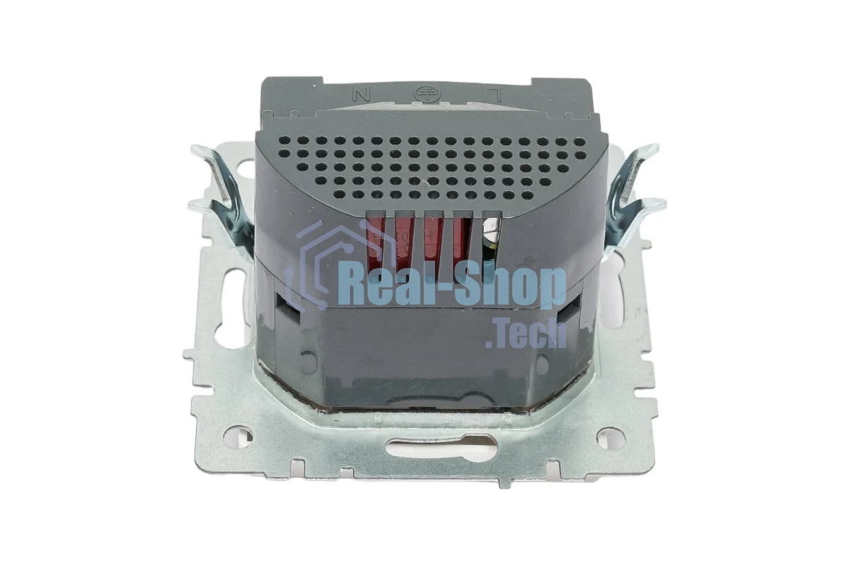 Розетка 1-местная IEK BRITE РЮш11-1-БрБ (BR-R14-16-U22-018-K01) с заземлением, с защитными шторками, 16А, с USB A+C 18 Вт, белый