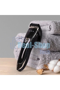 Набор для стрижки Galaxy Line GL 4165, черный, 3 Вт, время непрерывной работы до 1,5 ч, время зарядки около 2 часов, аккум. Li-Ion 3,7 В, емкость аккум. 600 мА*ч, лезвия из нержав. стали, ширина лезвия 40 мм, 2 насадки-расчески (3 и 6 мм, 9 и 12 мм), USB 