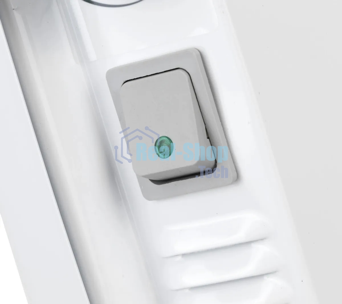 Конвектор Royal Clima REC-RE1500M белый, 1500 Вт, 20 м2, термостат