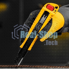 Нож Denzel 18 мм, сменное лезвие, SK4, корпус из цинкового сплава + TPR, торцевой зажим