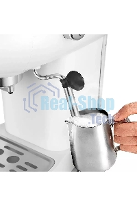 Кофеварка рожковая Kitfort КТ-7219 белый, исп. кофе - молотый, 1.2 л, 1100 Вт, 15 бар