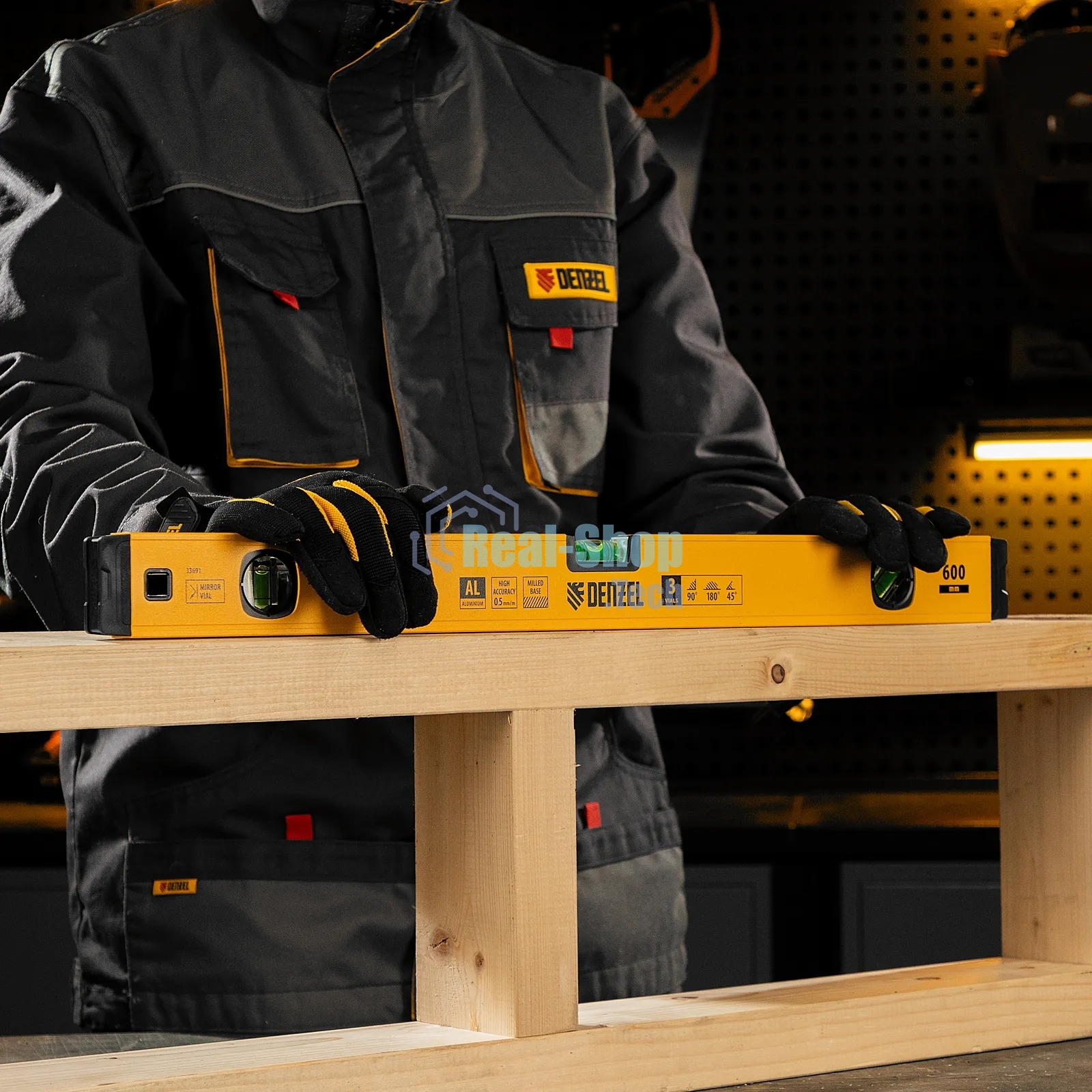 Уровень алюминиевый Denzel магнит., фрезерованный, 3 глазка (1 зеркал.), 0,5 мм/м, 600 мм