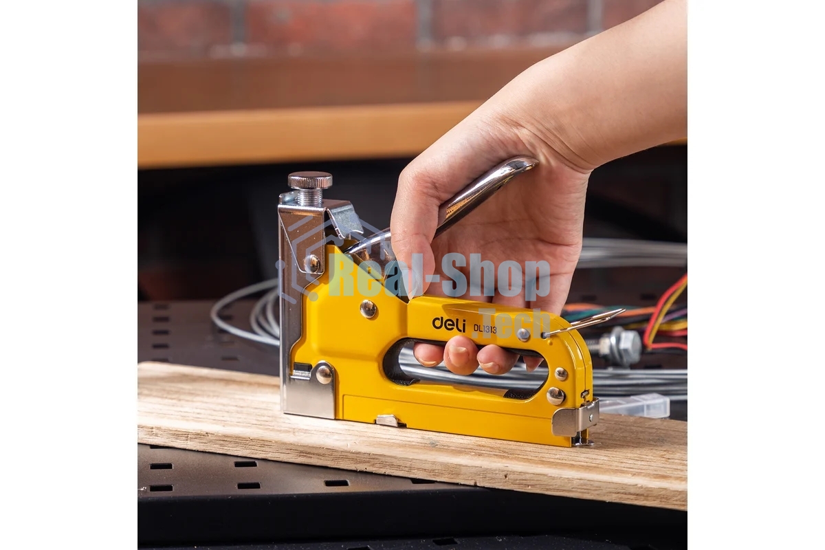 Мебельный степлер Deli DL1313 3-в-1. 4-8мм. 0,6 кг. Полностью стальная конструкция. Подходит для D/U/T.