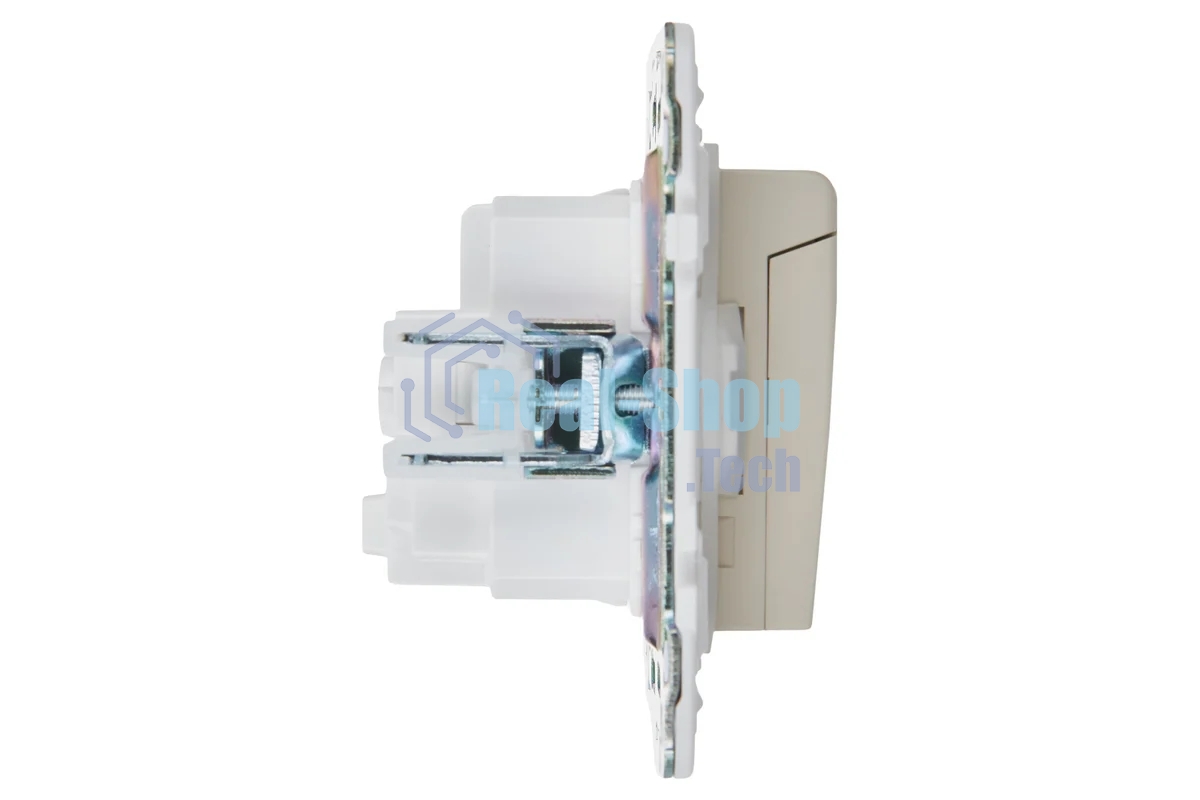 Розетка 1-местная IEK SKANDY SK-R11B (SK-R16-16-44-K10) с заземлением, с защитными шторками и крышкой 16А IP44, бежевый