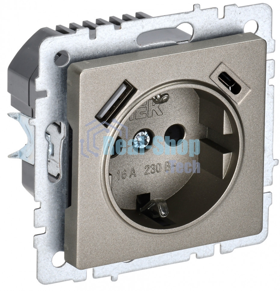 Розетка 1-местная IEK BRITE РЮш11-1-БрШ (BR-R14-16-U22-018-K37) с заземлением, с защитными шторками, 16А, с USB A+C 18 Вт, шампань