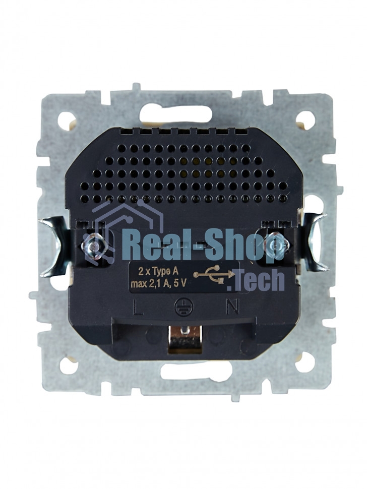 Розетка 1-местная IEK BRITE РЮш10-1-БрКр 16А, с USB A+A 2.1А, с заземлением с защитными шторками, бежевый