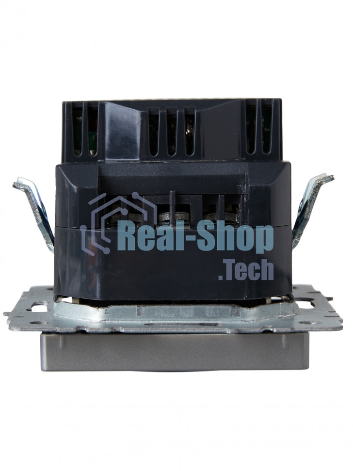 Розетка 1-местная IEK BRITE РЮш11-1-БрА (BR-R14-16-U22-018-K47) с заземлением, с защитными шторками, 16А, с USB A+C 18 Вт, алюминий