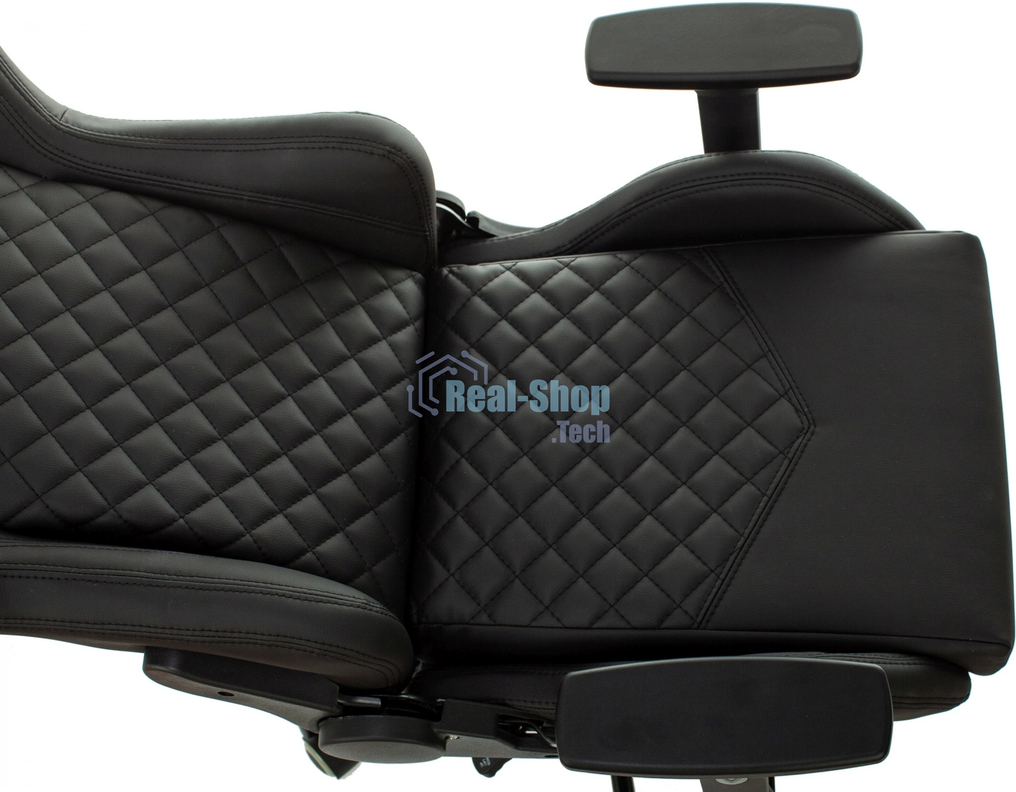 Кресло игровое Knight ARMOR черный, ромбик, эко.кожа, с подголовником, крестовина металл