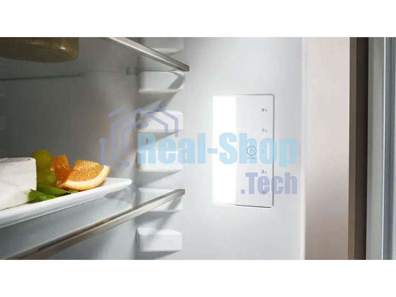 Встраиваемый холодильник Liebherr Pure, высота 82-88 см, door-on-door, без морозильного отделения, сенсорная электроника внутри камеры.