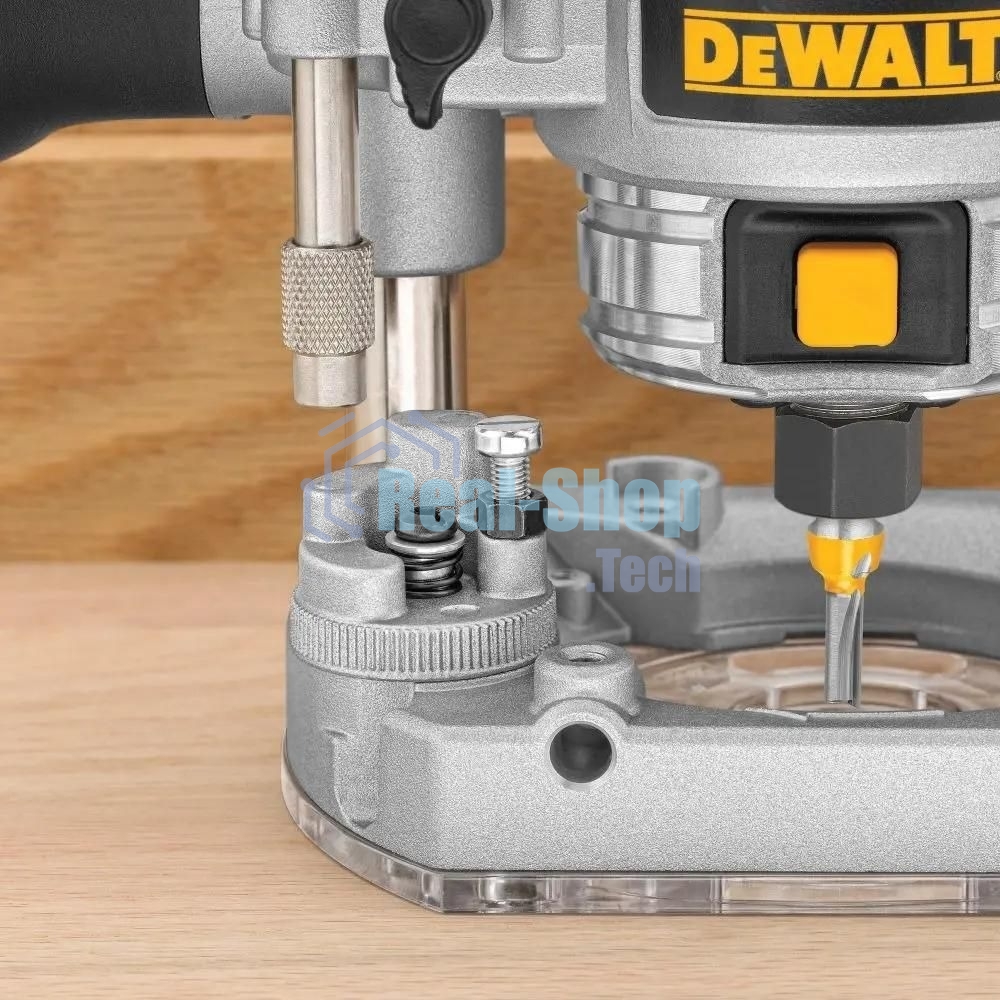 Фрезер DeWalt D26203. 900 Вт,16000-27000 об/мин,ход-55 мм