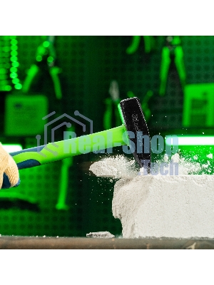 Молоток слесарный Сибртех 800 г, фибергласовая обрезиненная рукоятка