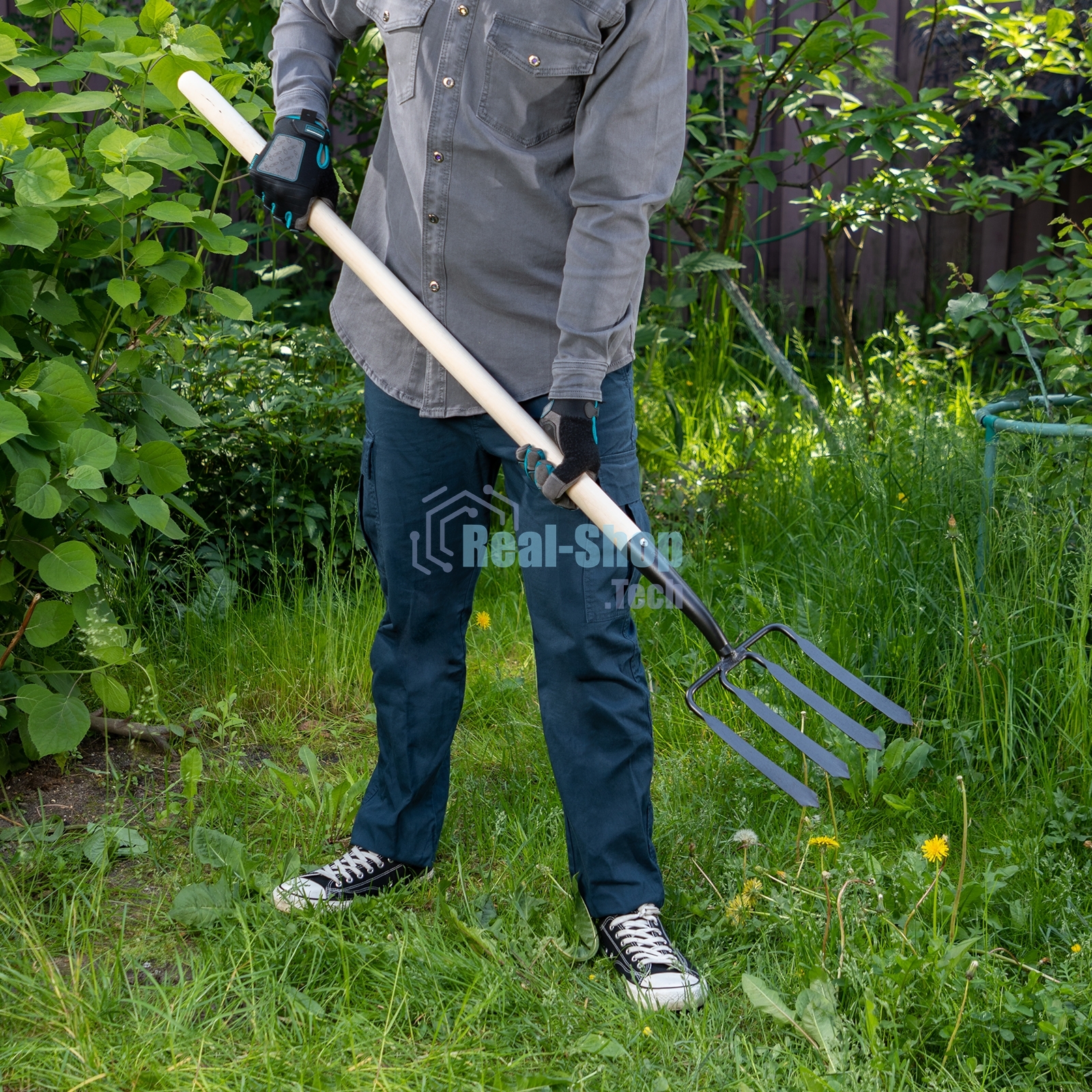 Вилы копальные 4-х рогие, 190x220 мм, широкий зуб, удлиненная тулейка, без черенка (АРТИ)