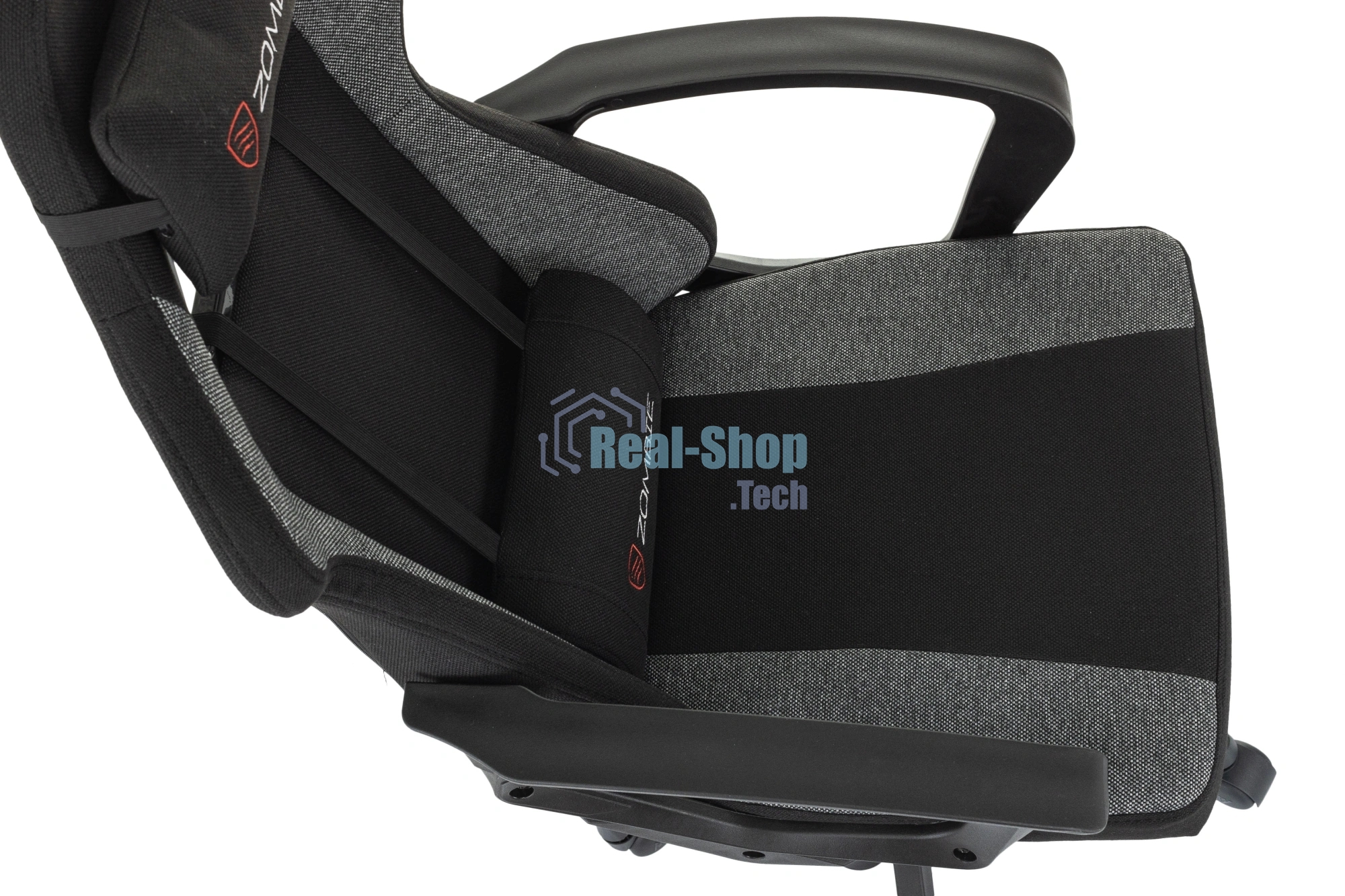 Кресло игровое Zombie Carry черный/серый, крестов. пластик