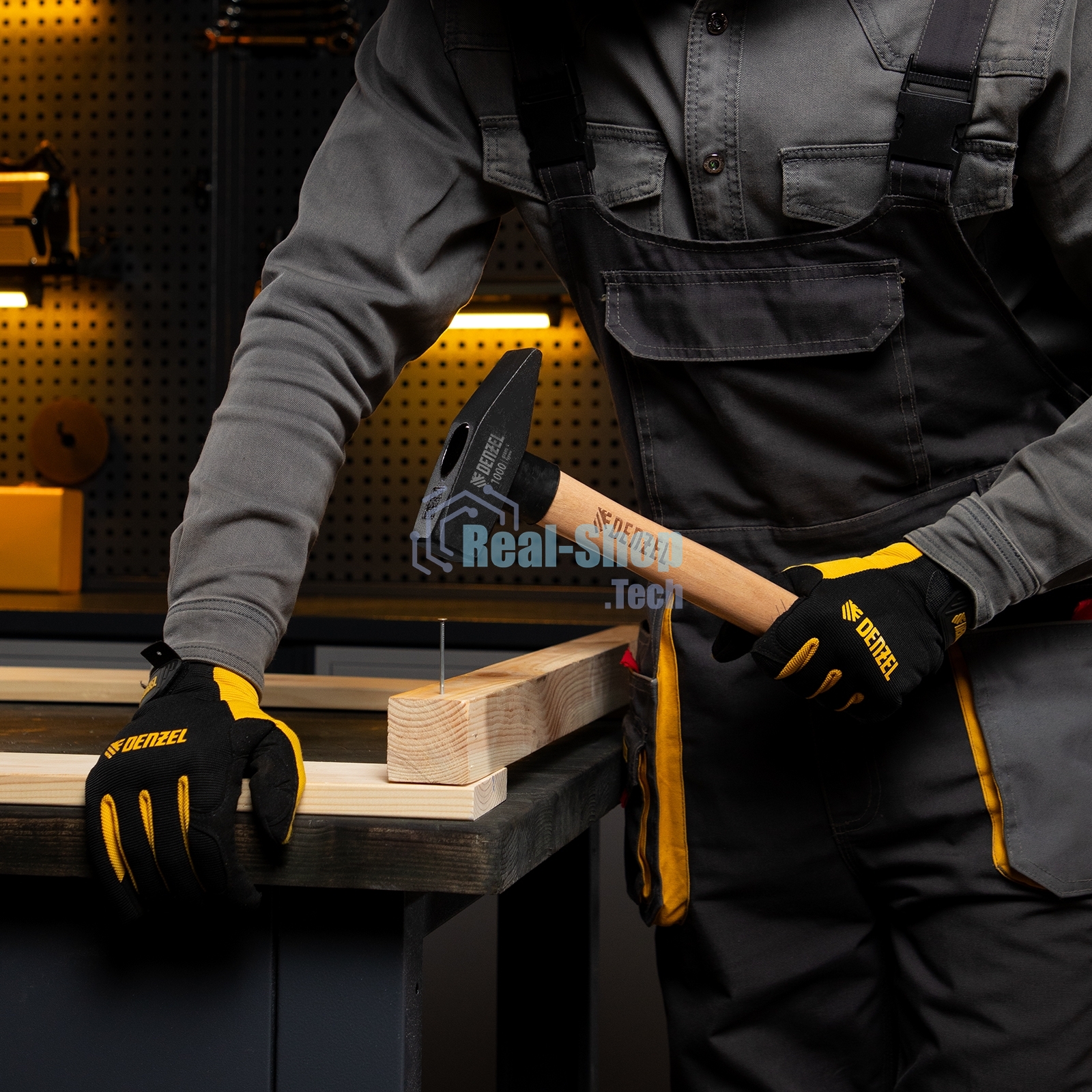 Молоток слесарный Denzel 1000 г, кованый квадратный боек, буковая рукоятка