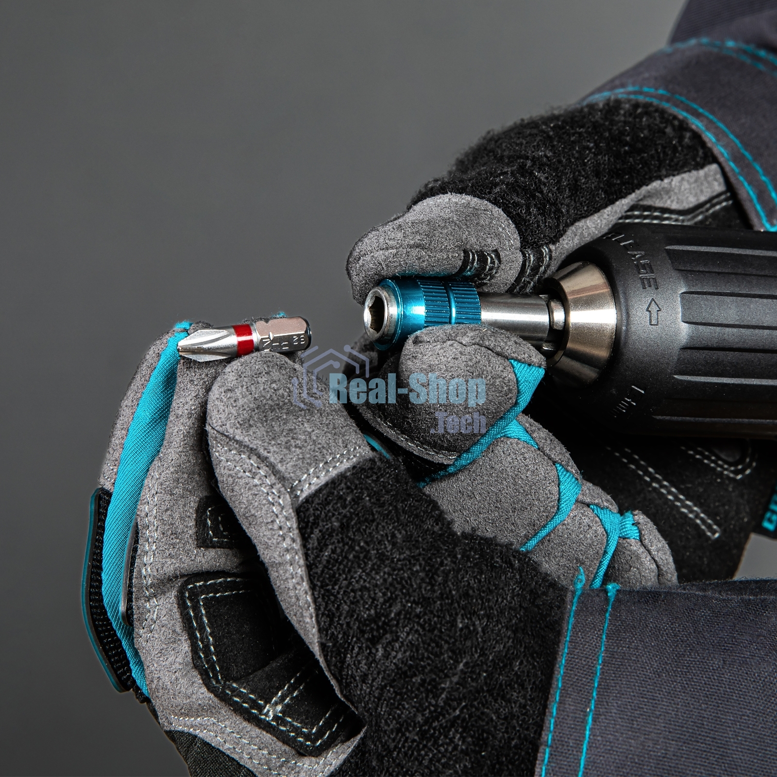 Набор бит Gross 11363 магнитный адаптер, сталь S2, пластиковый кейс, 32 предм.