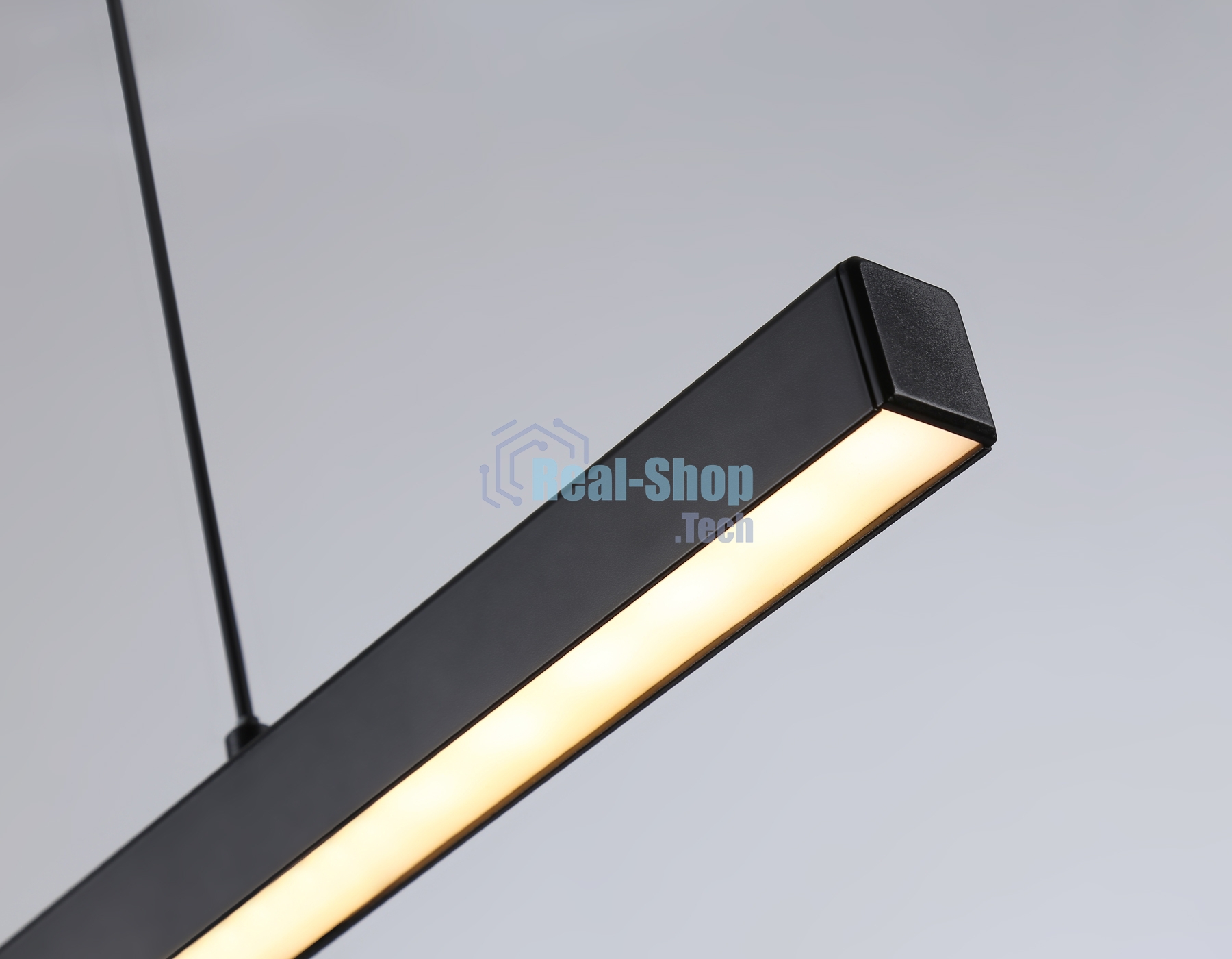 Трековый однофазный подвесной светодиодный светильник Ambrella light GL6785 BK черный LED 24W 3000K 600*22*1025