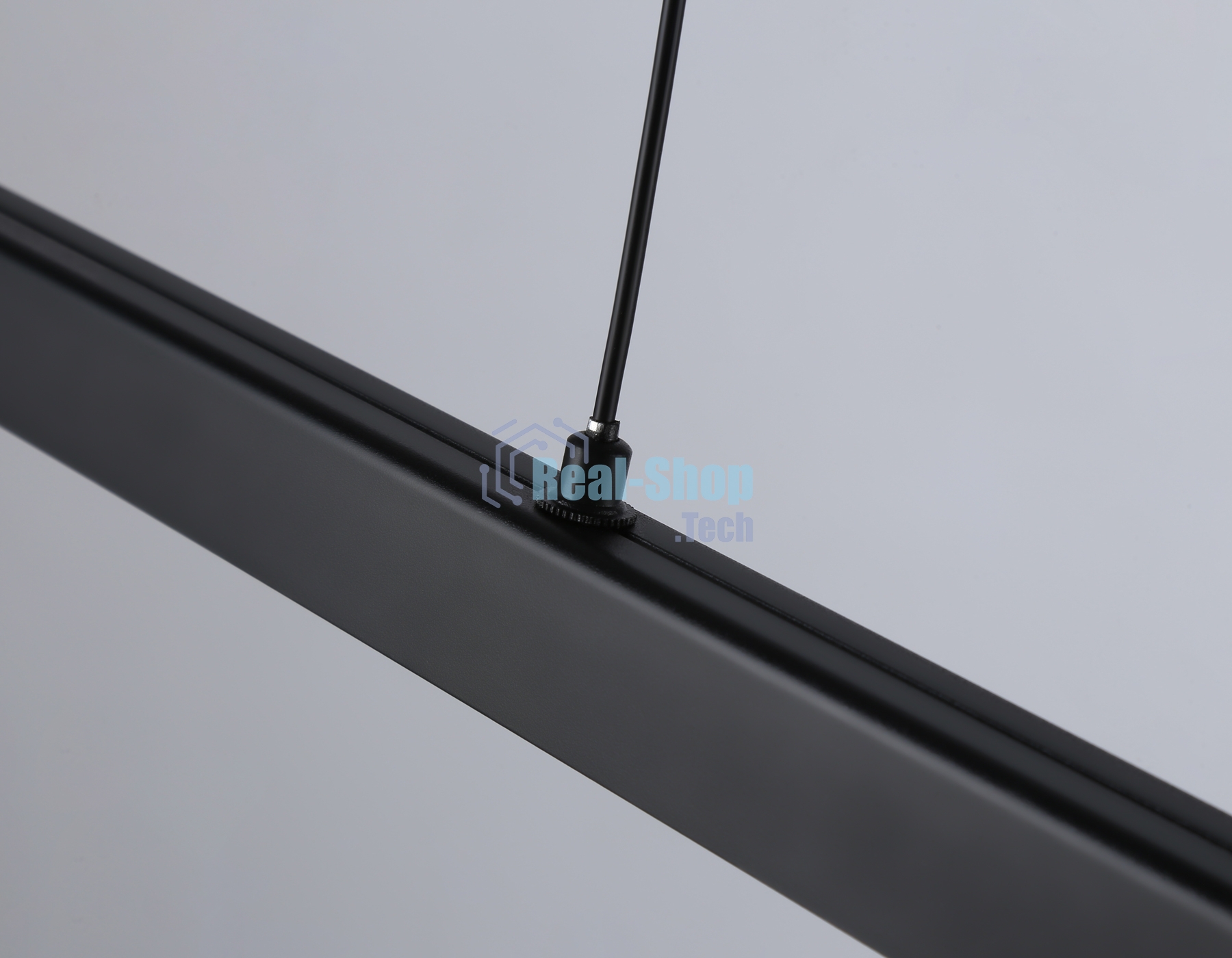 Трековый однофазный подвесной светодиодный светильник Ambrella light GL6785 BK черный LED 24W 3000K 600*22*1025