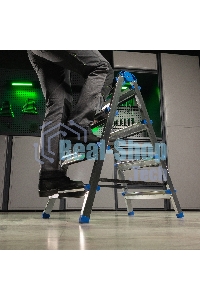 Стремянка двухсторонняя Сибртех 4 ст., сталь профиль, стальные ступени