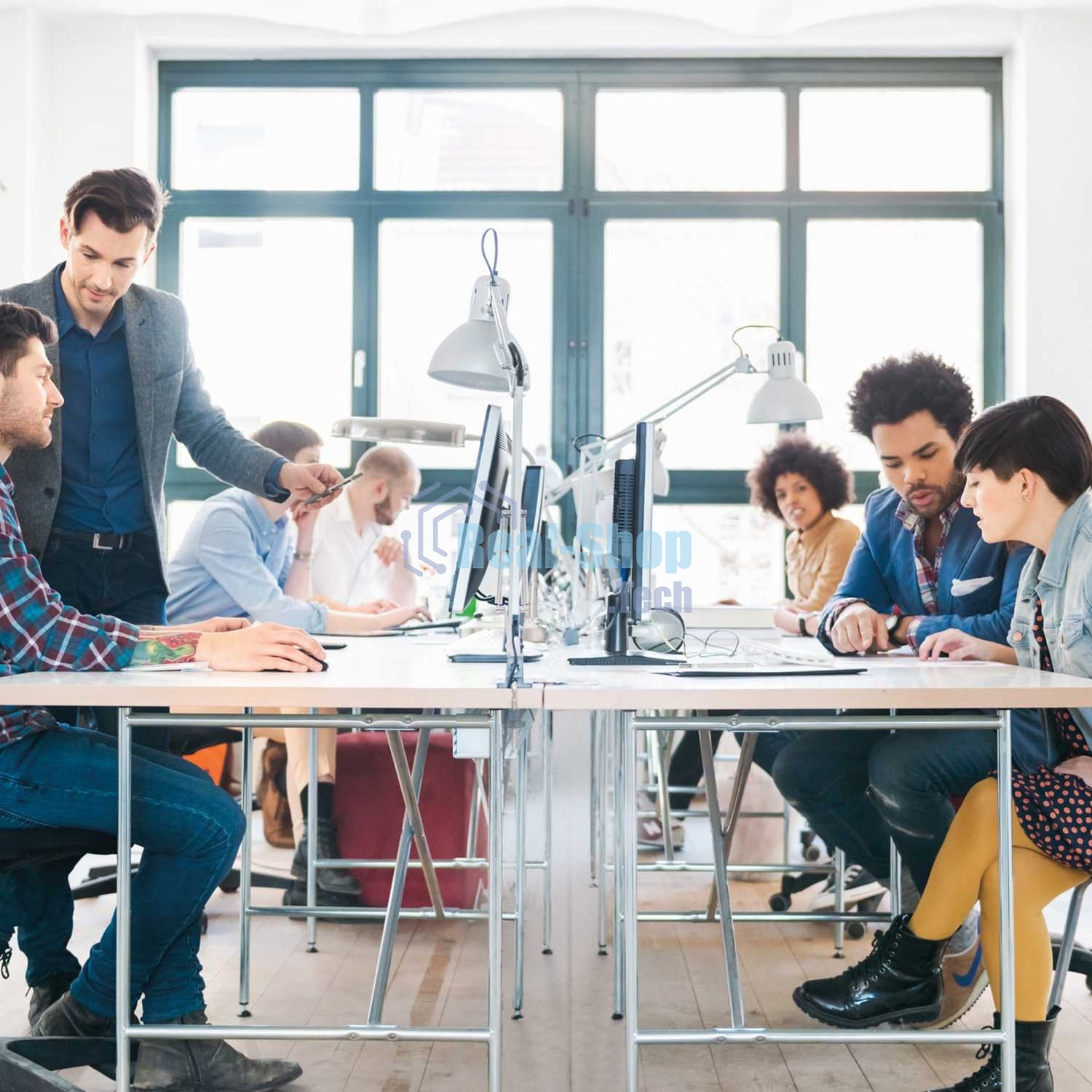 Мышь беспроводная Logitech M220 SILENT черный/серый, 1000 dpi, радиоканал, USB, кнопки - 3