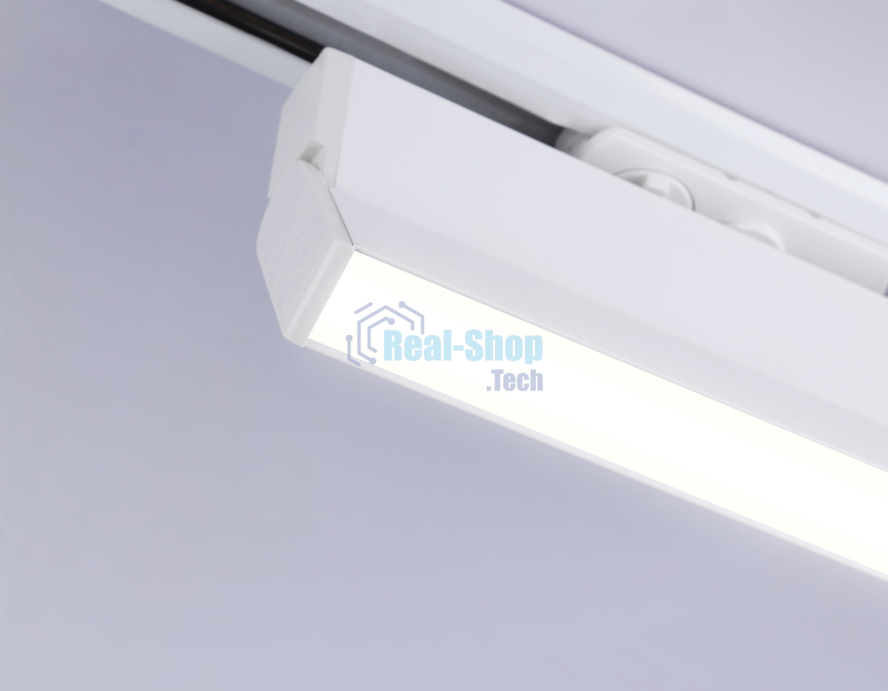 Трековый однофазный светодиодный светильник Ambrella light GL6806 WH белый LED 12W 4200K 230*22*87