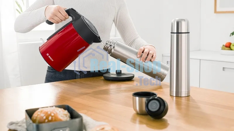 Чайник электрический Bosch TWK7L464, 1.7л, 2400 Вт., нерж.сталь, покрытая эмалью, красный,шкала уровня воды