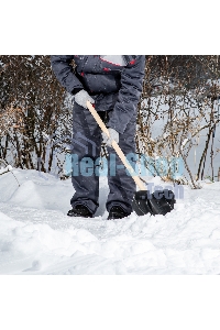 Лопата для уборки снега пластиковая, 380х385х1420 мм, деревянный черенок Россия