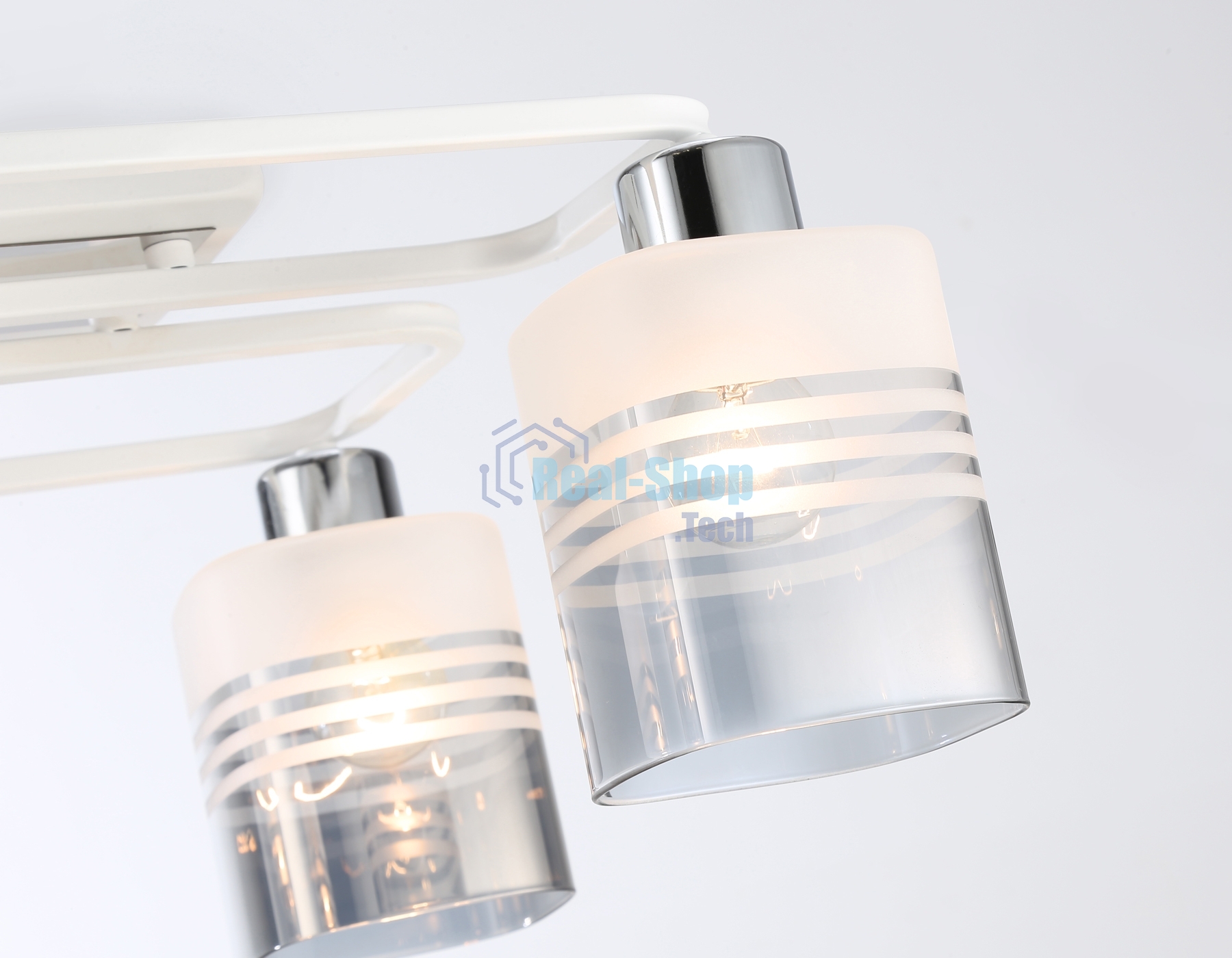 Светильник Ambrella light TR303205/4 WH/CH/SM/FR белый/хром/дымчатый/белый матовый E27*4 max 60W 370*370*200