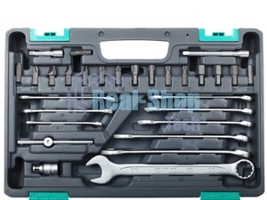 Набор инструментов Stels 14105, 1/2'' 1/4'' CrV пластиковый кейс  82 предм.