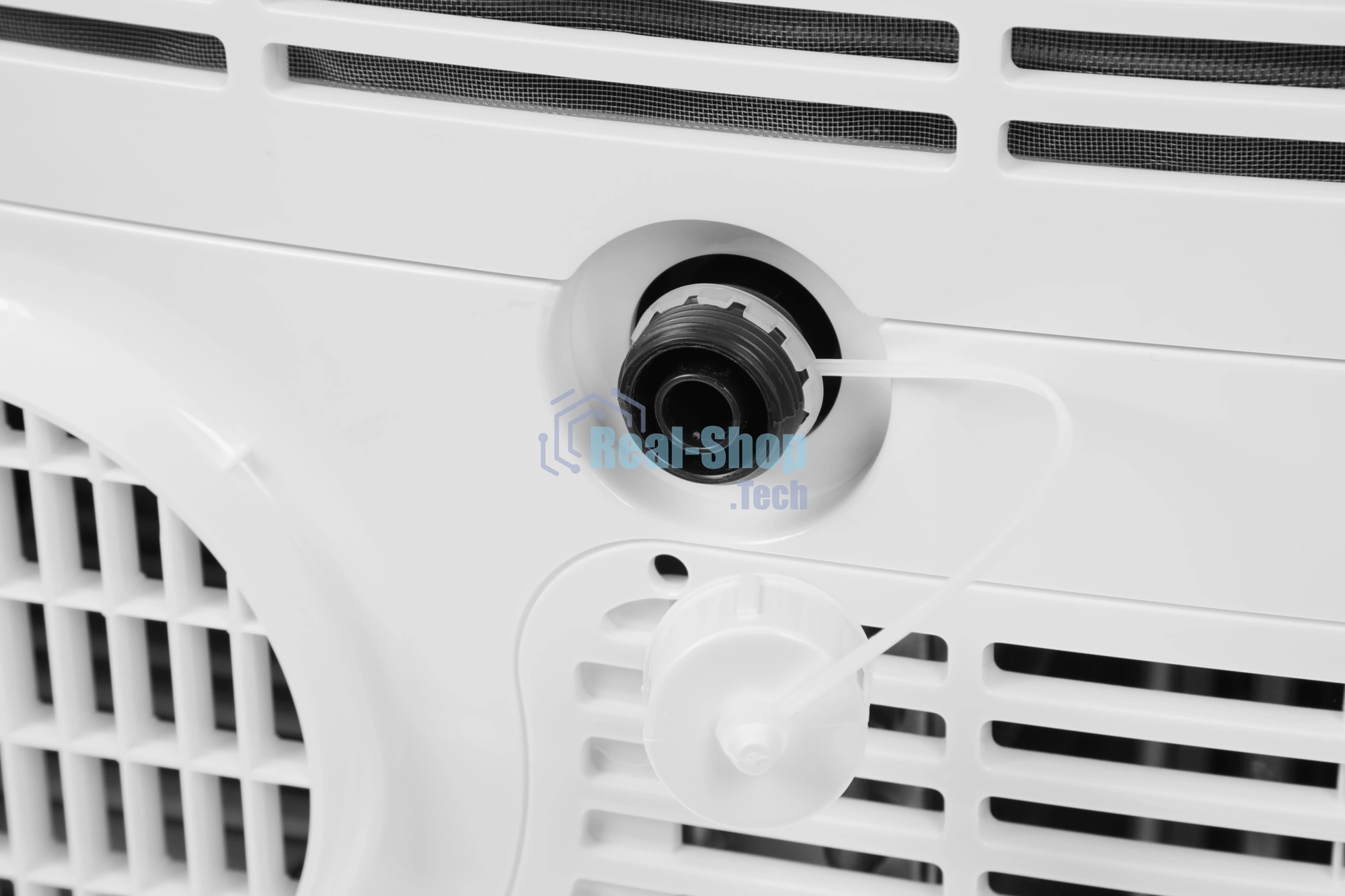 Кондиционер мобильный Electrolux Loft EACM-11 CL/N3 белый площ.27м2