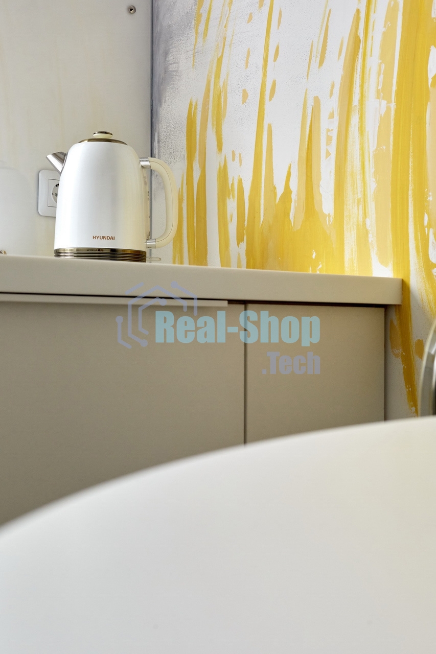 Чайник электрический Hyundai HYK-S4500 1.7л. 2200Вт жемчужный/золотистый (корпус: нержавеющая сталь/пластик)