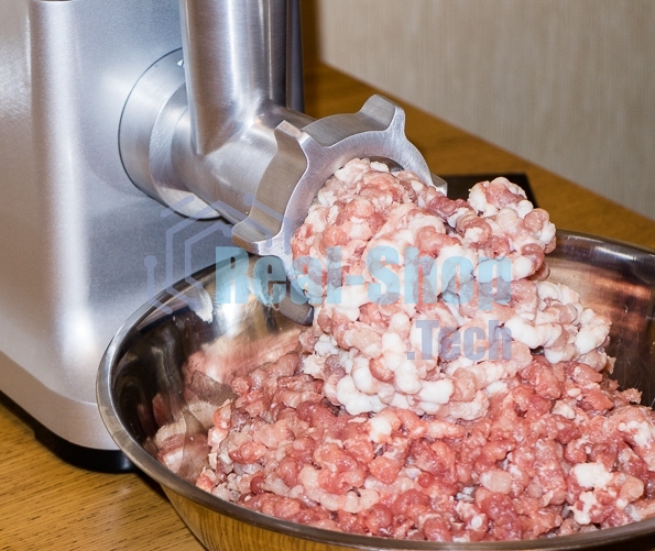 Мясорубка электрическая CASO FW 2000 серебристый, 2000 Вт, 2.5 кг/мин, реверс, защита от перегрузки, насадки - 5