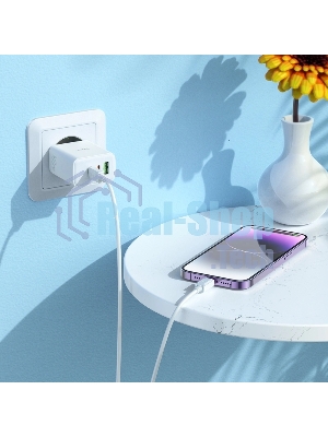 Сетевое зар./устр. Hoco C126A Pure power PD40W three-port(2C1A) charger(EU 40W 3A (PD+QC) универсальное белый