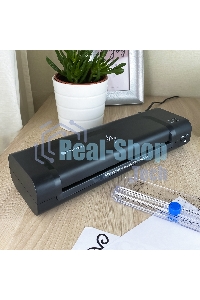 Ламинатор ГЕЛЕОС ЛМ A4 Комбо, А4, 2х150 (пленка 75-150мкм), 300 мм/мин, 2 вала, пласт. корпус, мах толщина 0,6мм, разжим валов, + резак, обрезчик углов и стартовый набор пленок