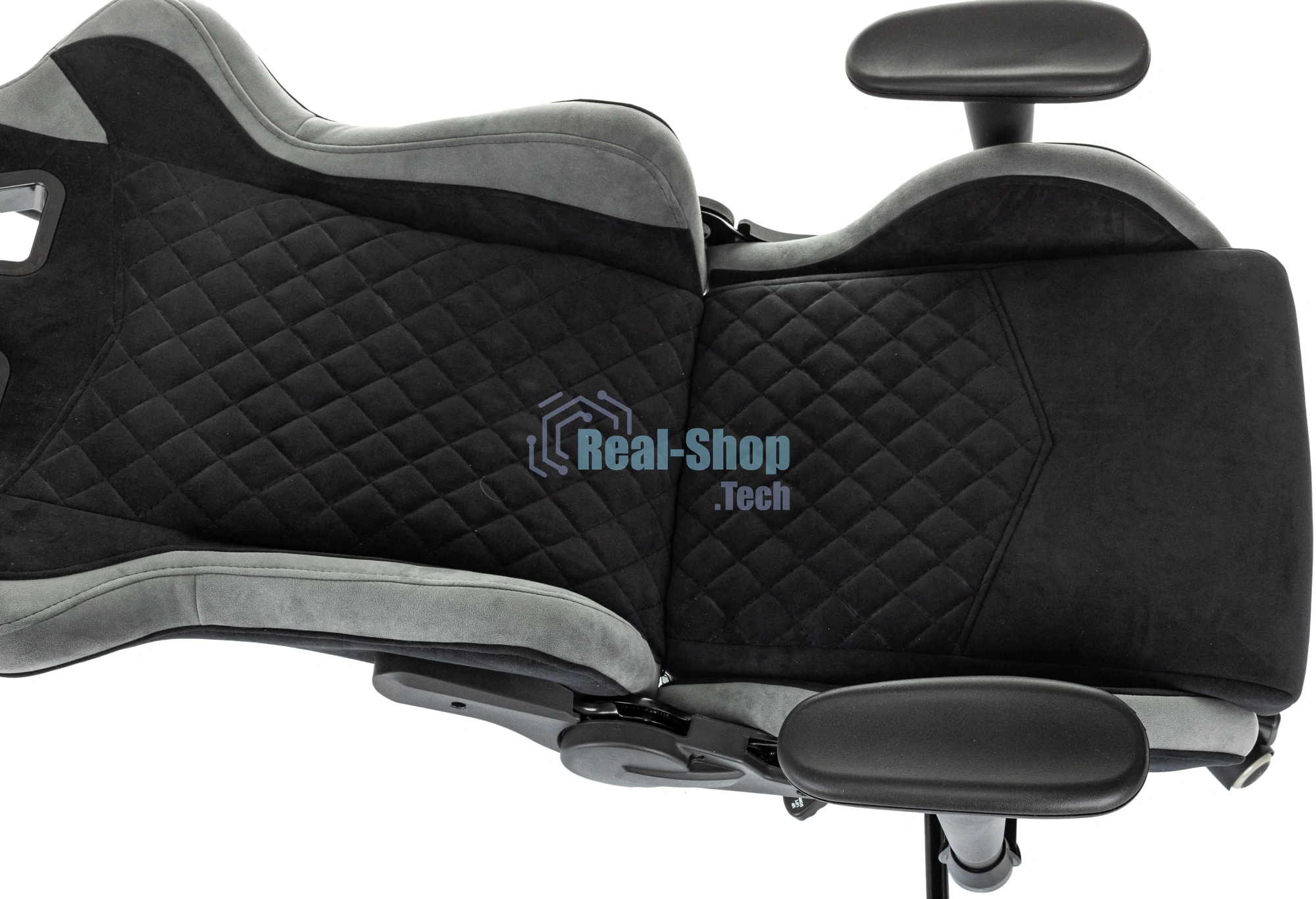 Кресло игровое Knight Regal Fabric черный/серый, иск. замша, крестов. металл